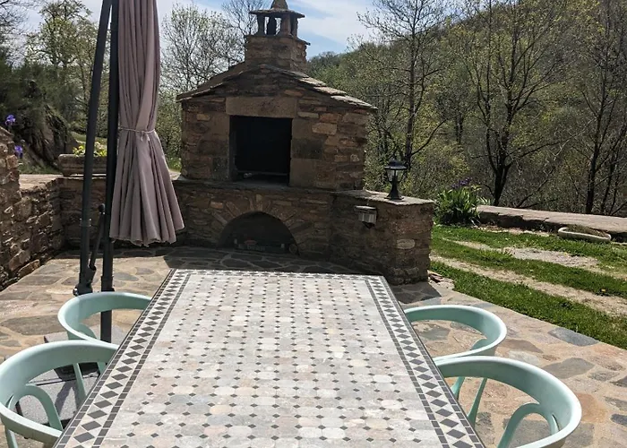 Petite Bergerie En Pierres Confort Salles-Curan